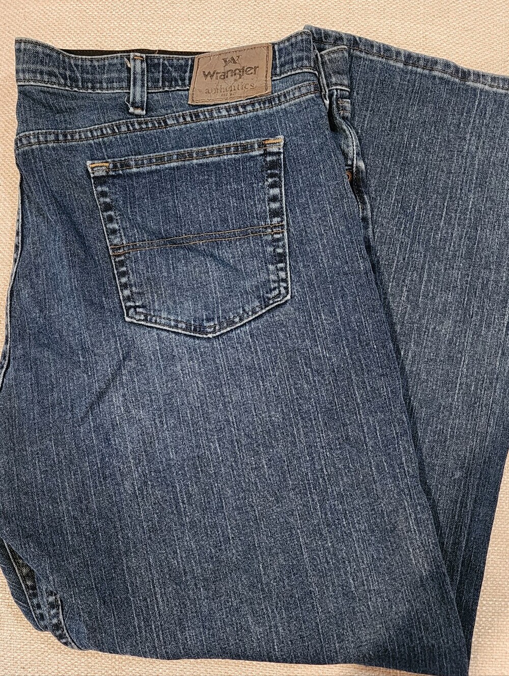 Wrangler Dark Blue Denim Jeans Athletic 42 x 29 mens jeans